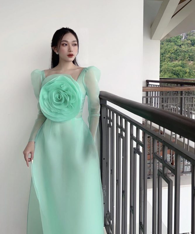 Áo dài hoa to ngực MITA