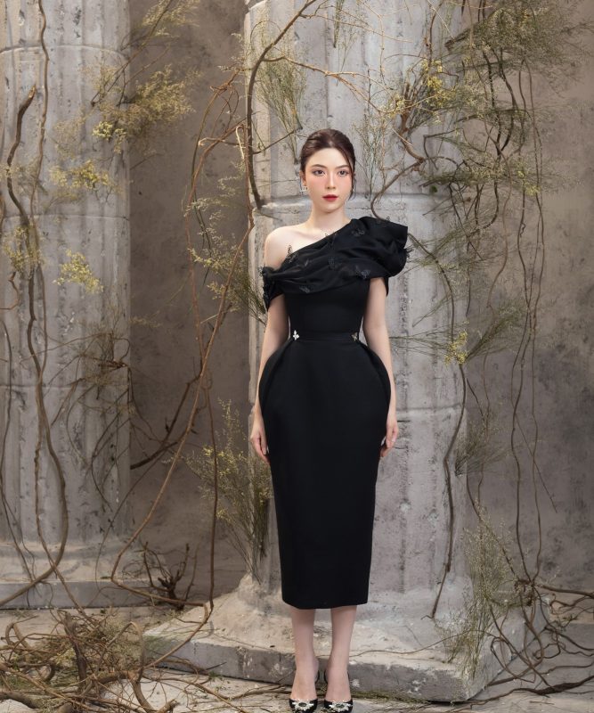 Váy vai thuyền đen ELÉNII