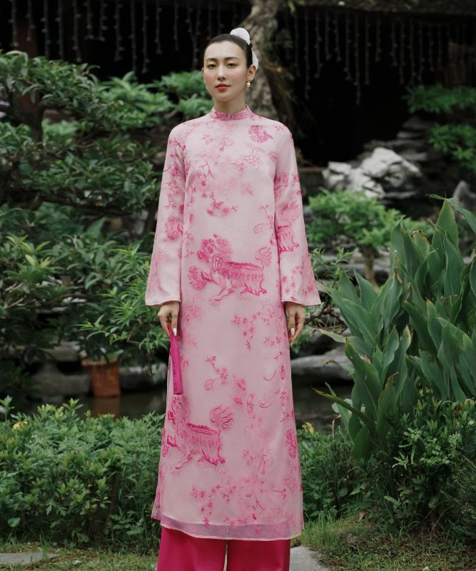 Áo dài Hồng Sư XÉO XỌ
