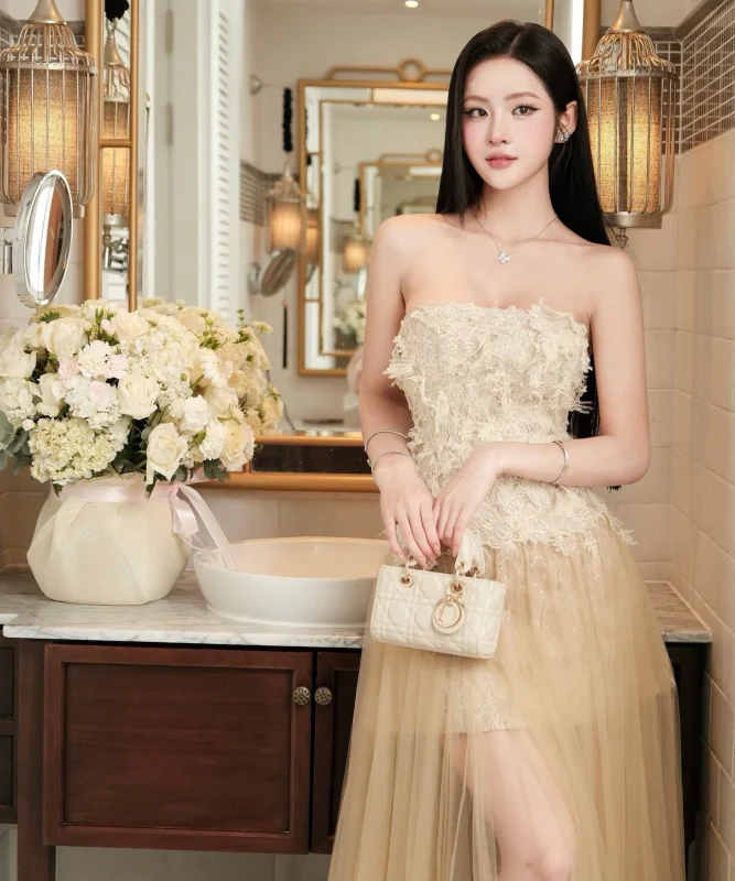 Váy quây đắp ren be HOCHIC