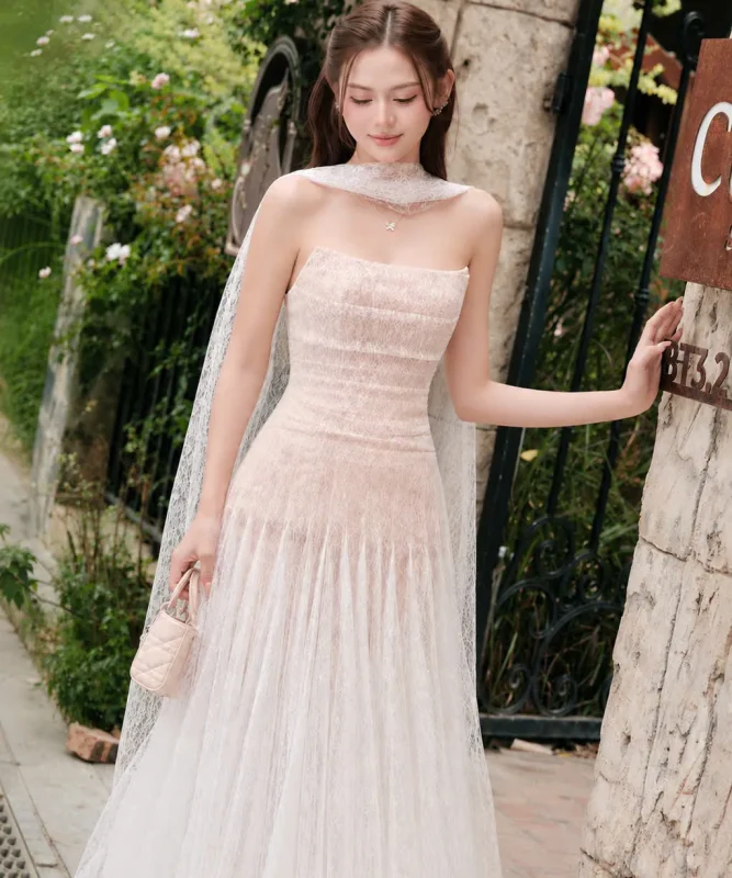 Váy kim sa vạt cổ xoè trắng HOCHIC